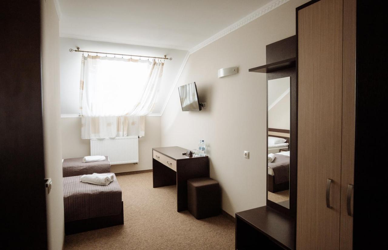 Роляда Hotel Tiszmenicja Kültér fotó