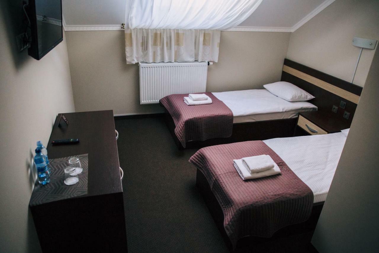 Роляда Hotel Tiszmenicja Kültér fotó