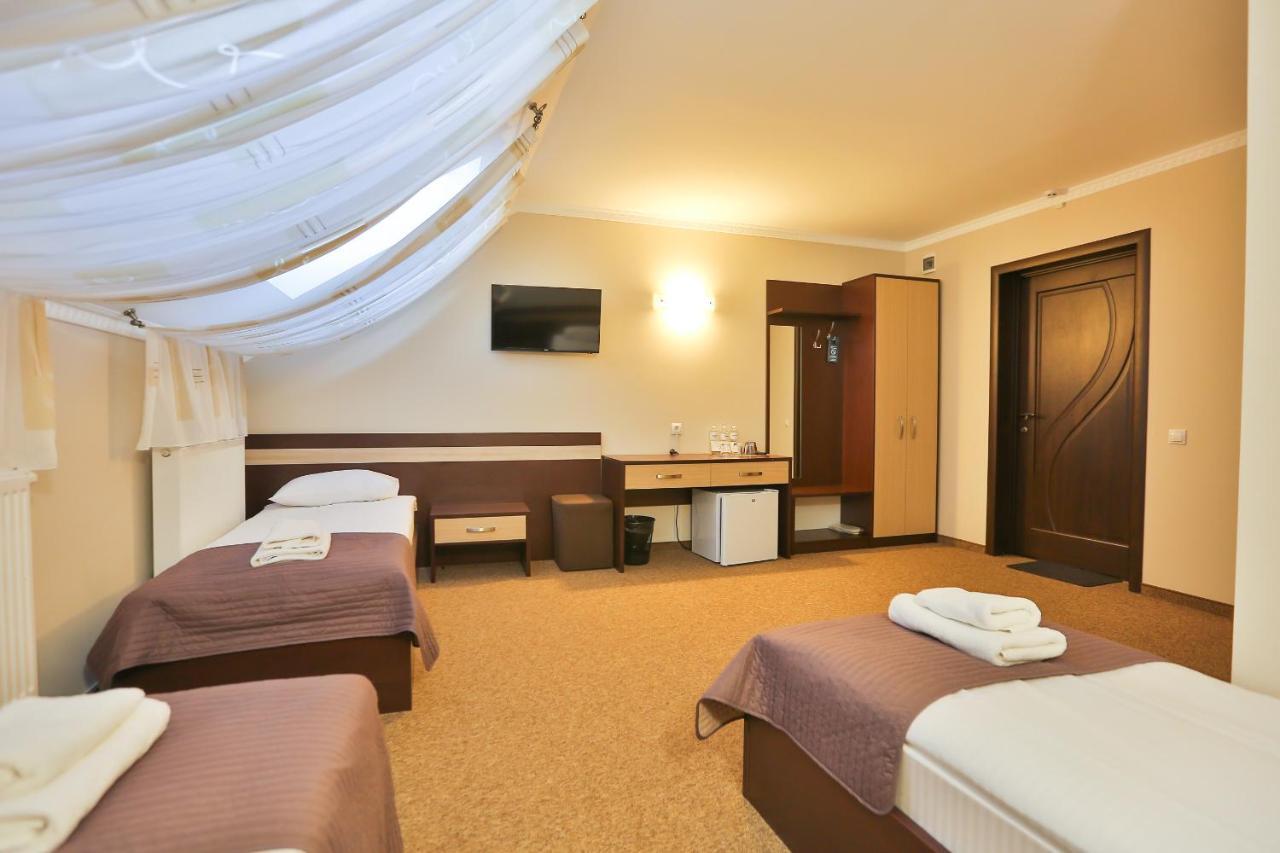 Роляда Hotel Tiszmenicja Kültér fotó